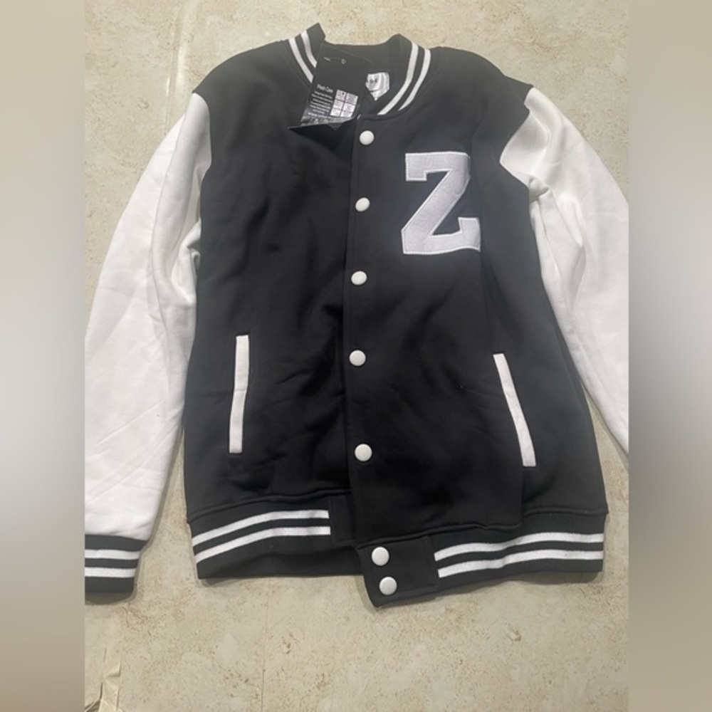 Be savage jacket - size small- unisex